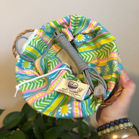 Electric Cozy Basket - Multicolour Pattern - Picture 5 of 6